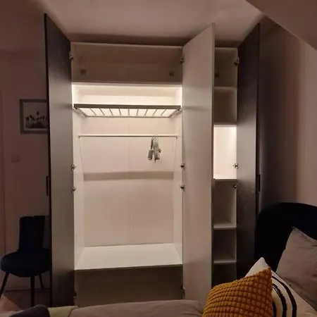 Feel - Super Zentrale 2raumwohnung Hbf-naehe Apartment